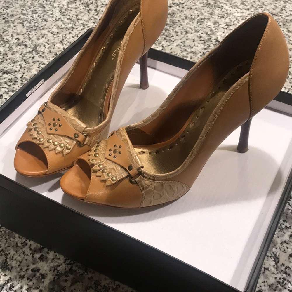 BCBG Shoes. Timeless